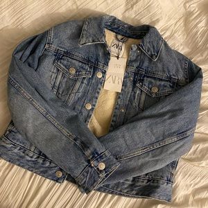 Zara sherpa-lined denim jacket (S/M) NWT